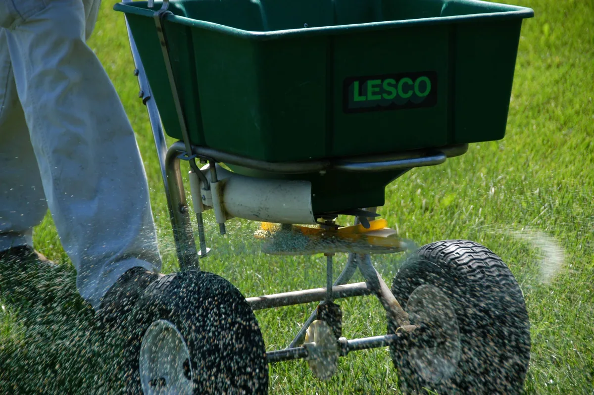 broadcast spreader half-rate seeding pass